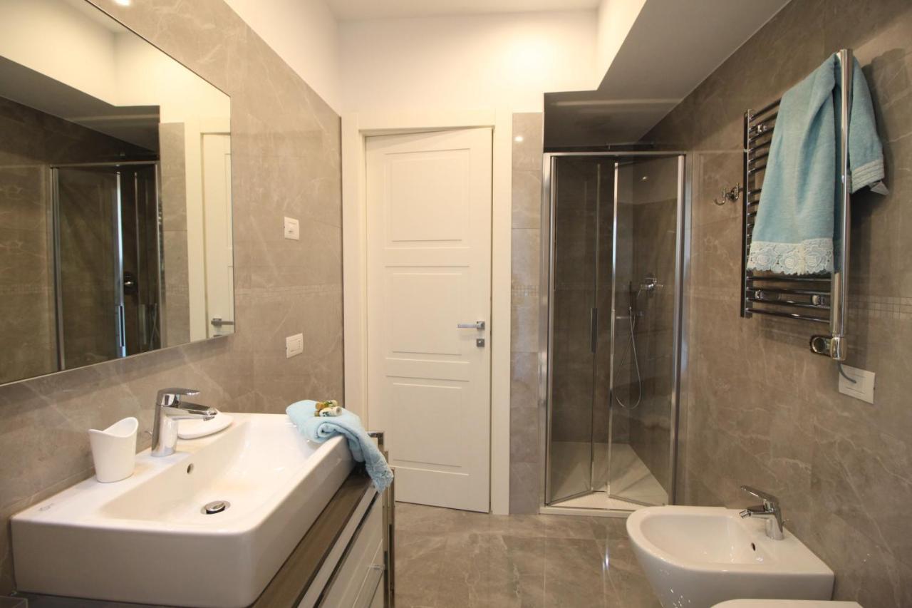 Casa Vacanze Residence Ideale Suites And Apartments Alassio Eksteriør billede