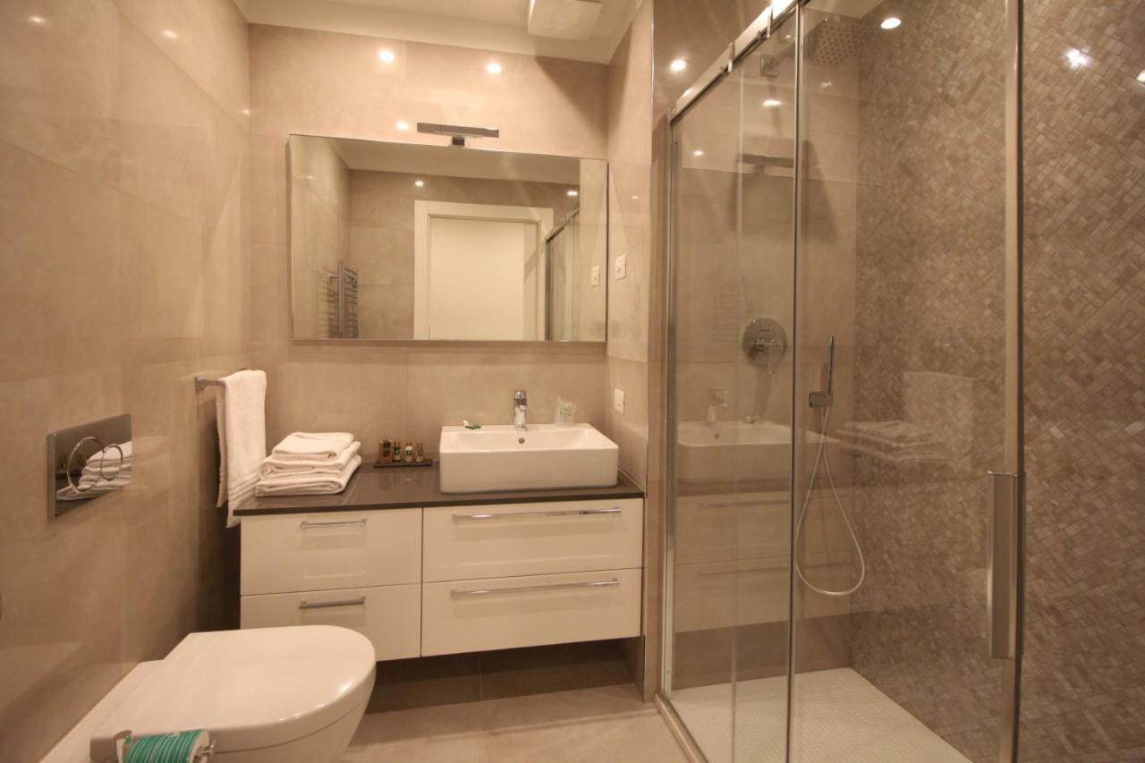 Casa Vacanze Residence Ideale Suites And Apartments Alassio Eksteriør billede